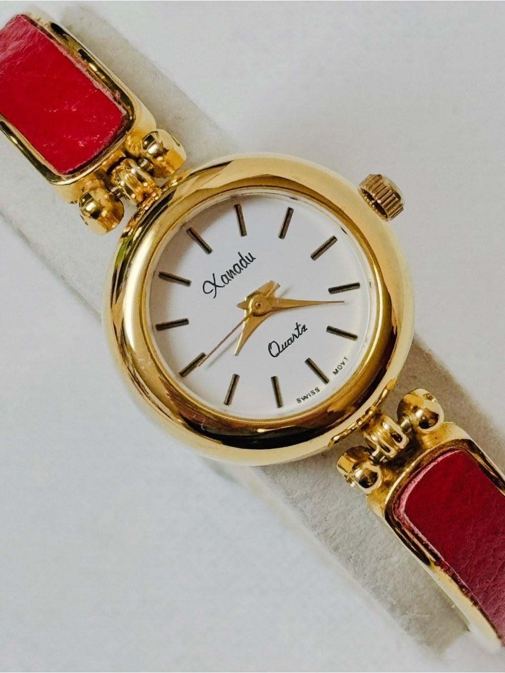Vintage Xanadu Small Face Women's 6.25" Gold Red Dress Bracelet Watch Swiss Mvmt